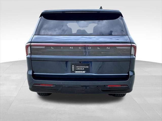 new 2025 Lincoln Navigator car, priced at $106,604