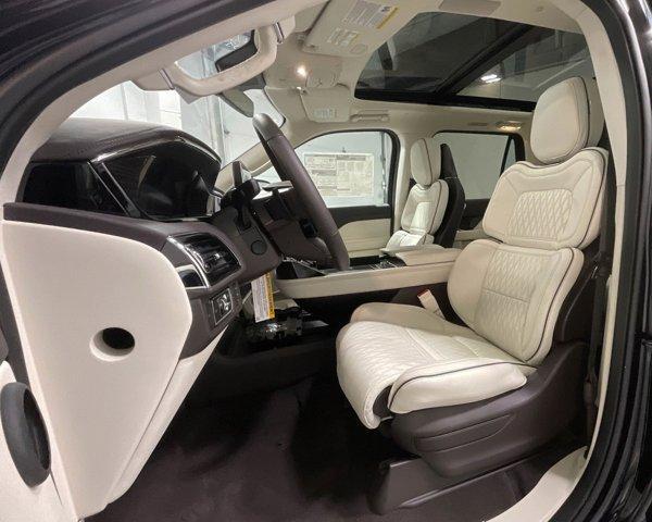 new 2024 Lincoln Navigator L car, priced at $116,590