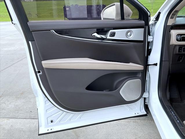 used 2021 Lincoln Nautilus car, priced at $29,875