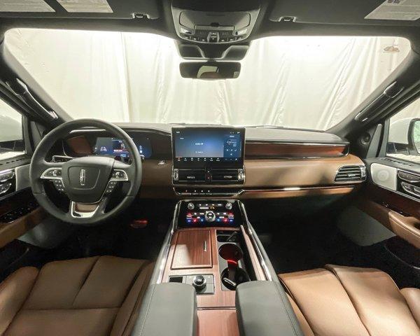 new 2024 Lincoln Navigator car, priced at $105,270