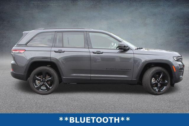 used 2022 Jeep Grand Cherokee car, priced at $34,700