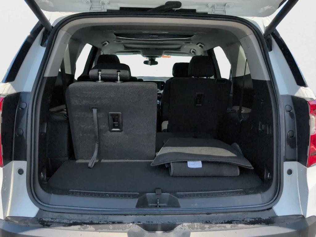 used 2022 GMC Acadia car, priced at $32,999