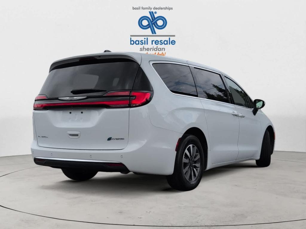 used 2023 Chrysler Pacifica Hybrid car, priced at $27,500
