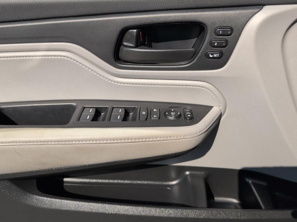 used 2022 Honda Odyssey car, priced at $35,900