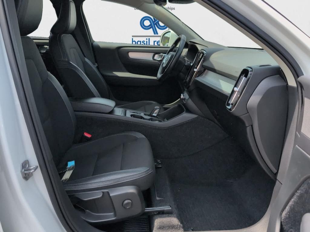 used 2020 Volvo XC40 car, priced at $23,852