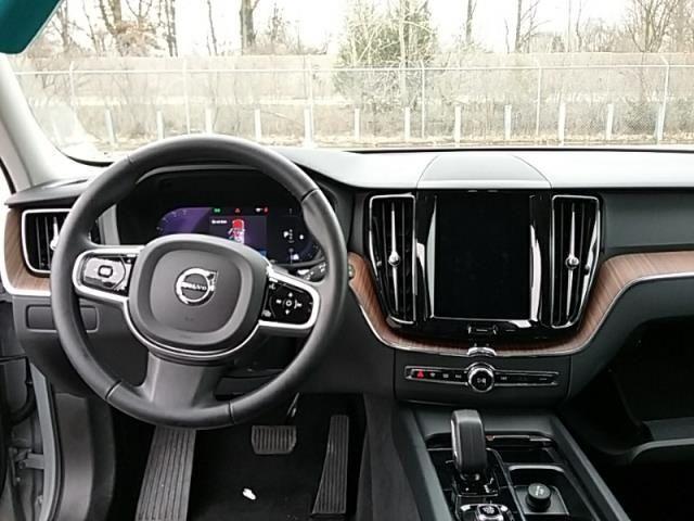 used 2024 Volvo XC60 car, priced at $37,800