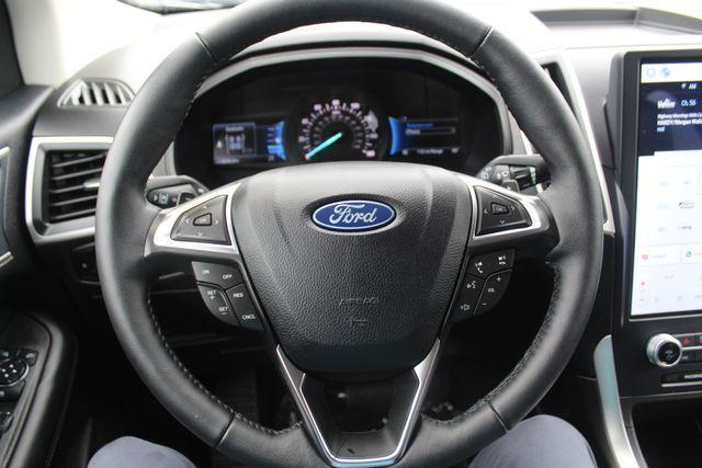 used 2024 Ford Edge car, priced at $33,700