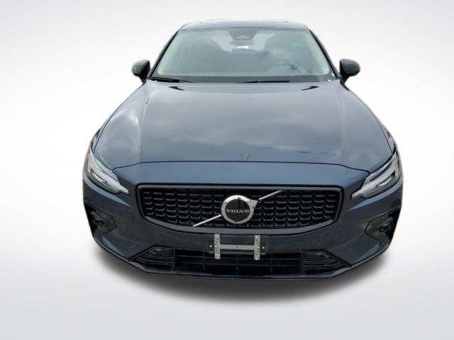 used 2024 Volvo S60 car