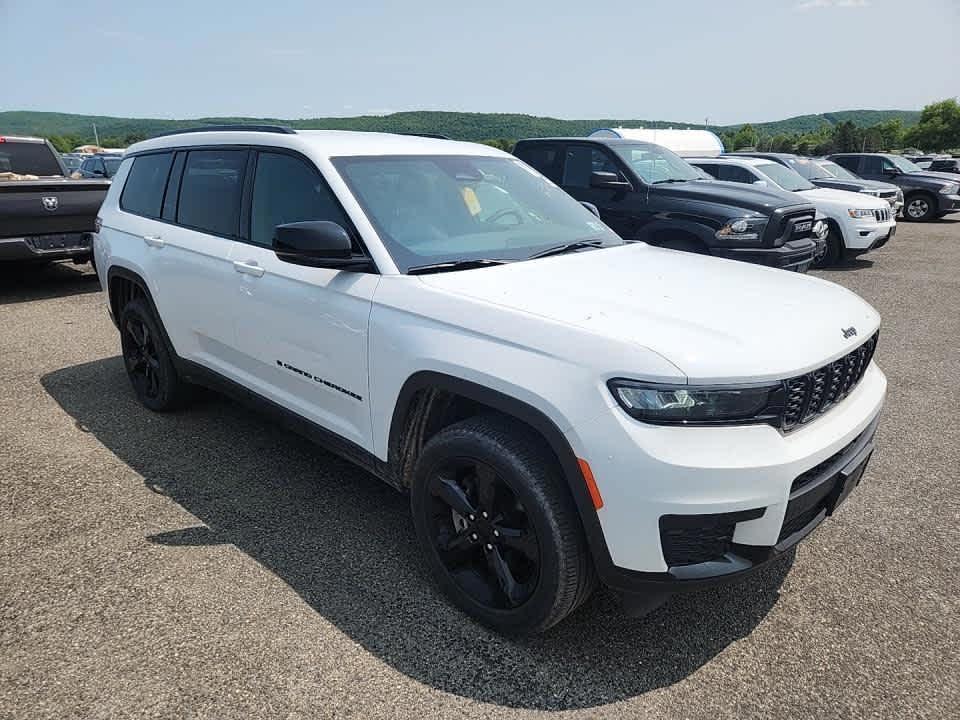 used 2024 Jeep Grand Cherokee L car