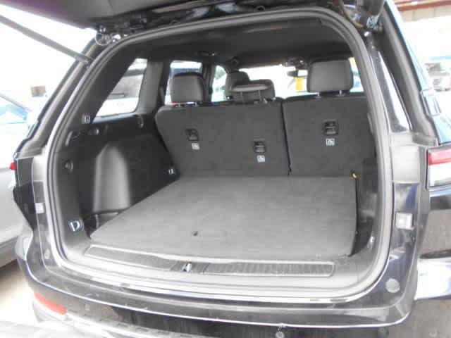 used 2024 Jeep Grand Cherokee car, priced at $35,500