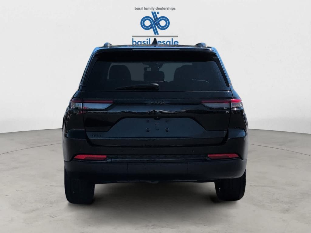 used 2023 Jeep Grand Cherokee car, priced at $33,000