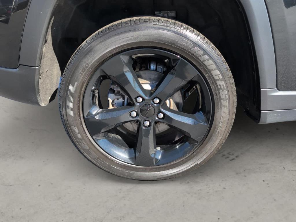 used 2023 Jeep Grand Cherokee car, priced at $33,000