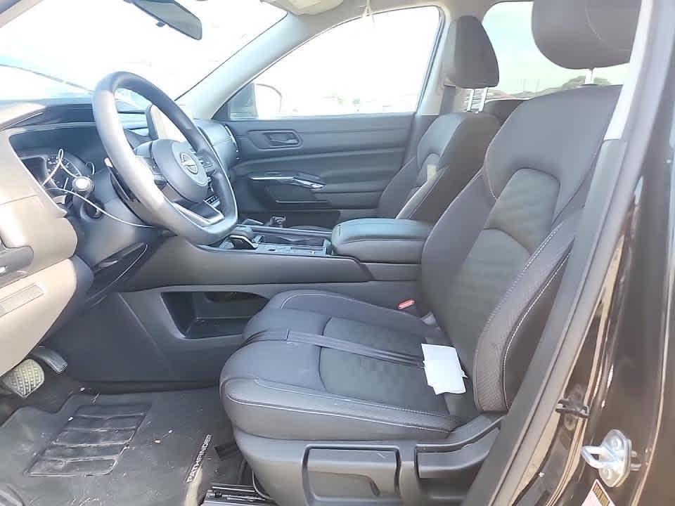 used 2024 Nissan Pathfinder car, priced at $31,400