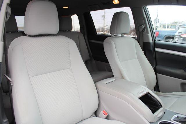 used 2019 Toyota Highlander car, priced at $24,896