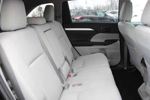 used 2019 Toyota Highlander car, priced at $24,896