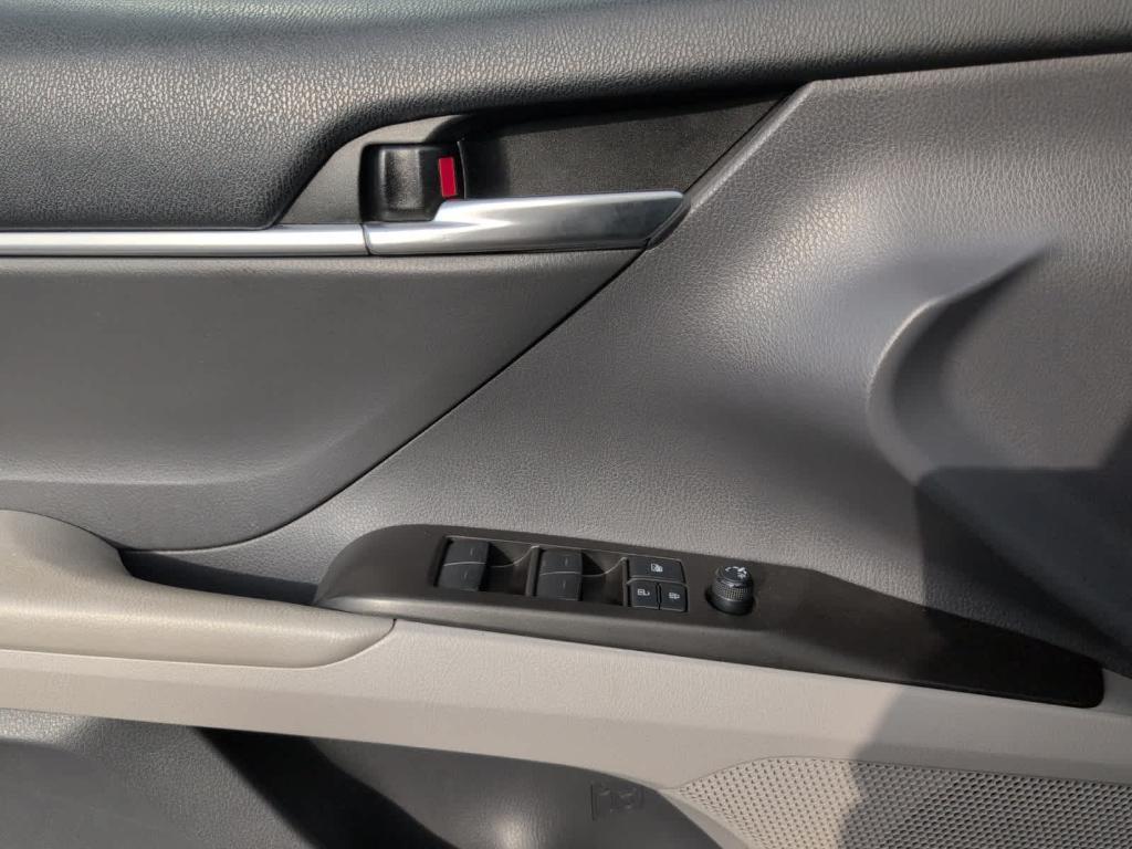 used 2022 Toyota Camry Hybrid car, priced at $25,500