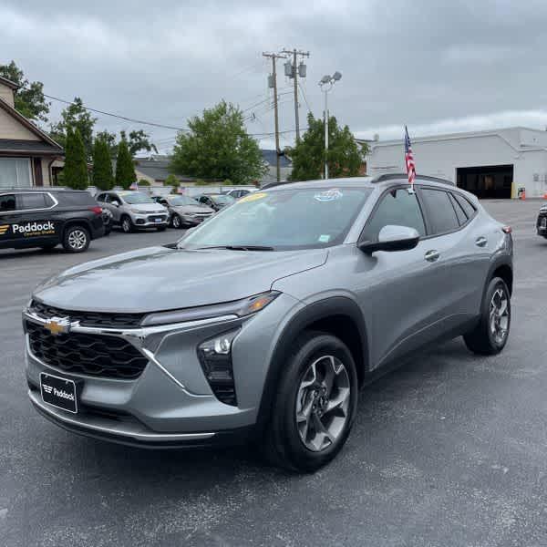 used 2025 Chevrolet Trax car, priced at $24,866