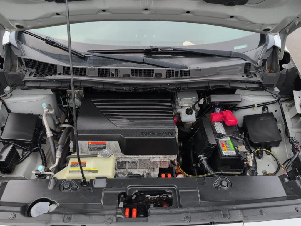 used 2018 Nissan Leaf car, priced at $9,500