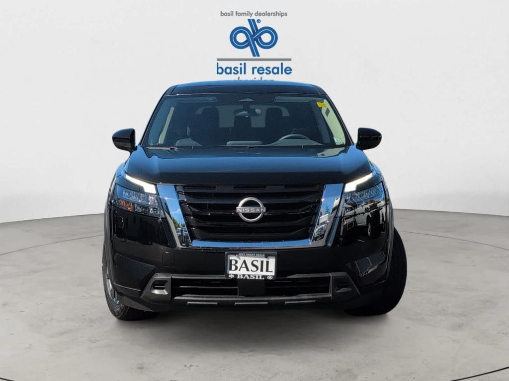 used 2024 Nissan Pathfinder car, priced at $32,000