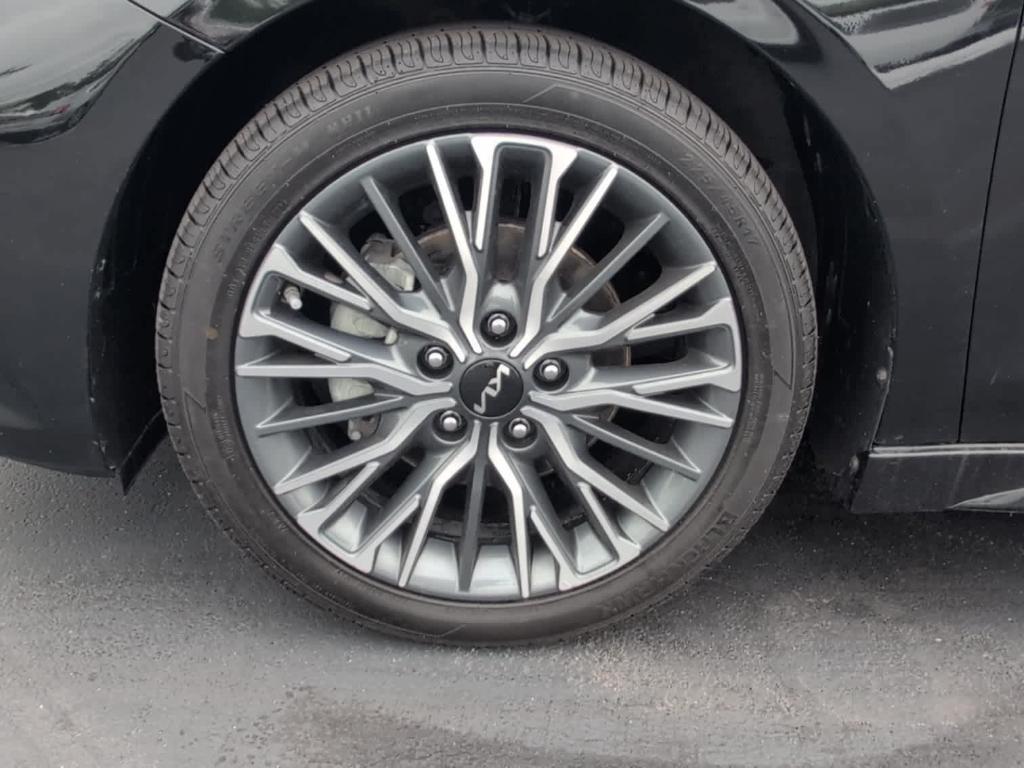 used 2023 Kia Forte car