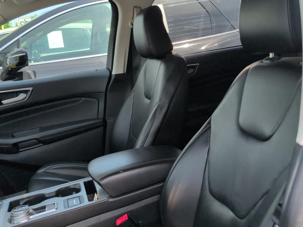 used 2021 Ford Edge car