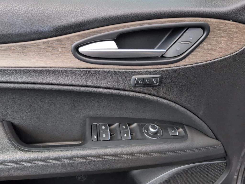 used 2022 Alfa Romeo Stelvio car, priced at $28,900