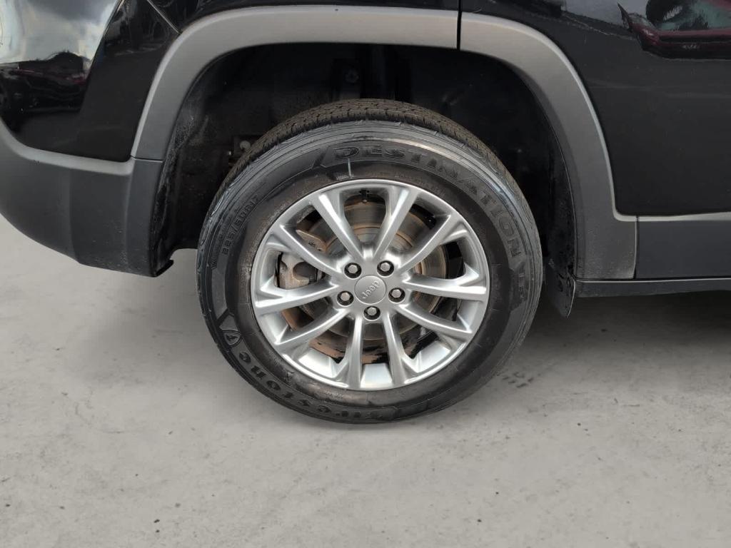 used 2022 Jeep Cherokee car, priced at $25,500