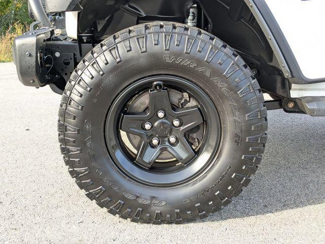 used 2021 Jeep Gladiator car, priced at $28,926