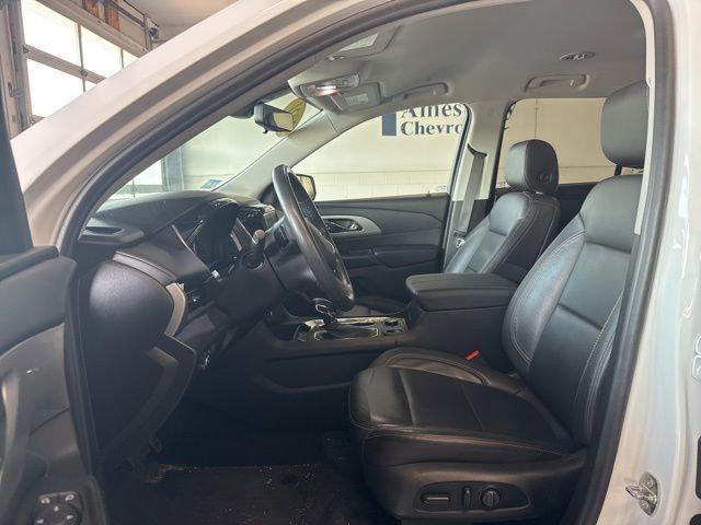 used 2021 Chevrolet Traverse car, priced at $32,697