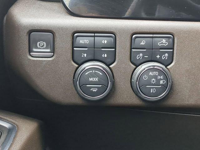 used 2022 Chevrolet Silverado 1500 car, priced at $40,140