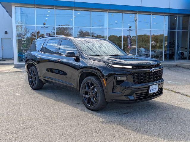used 2025 Chevrolet Traverse car, priced at $52,998