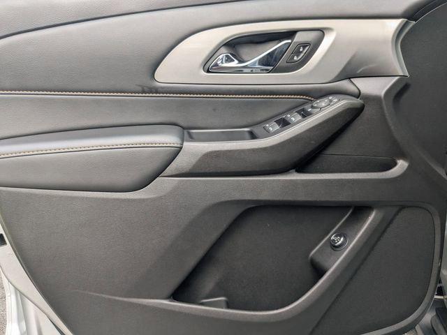 used 2021 Chevrolet Traverse car, priced at $24,651