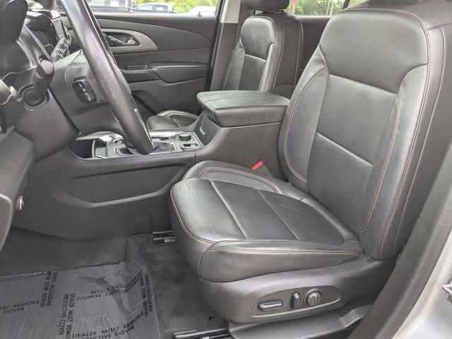 used 2021 Chevrolet Traverse car, priced at $24,651