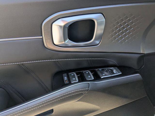 used 2022 Kia Sorento car, priced at $25,426