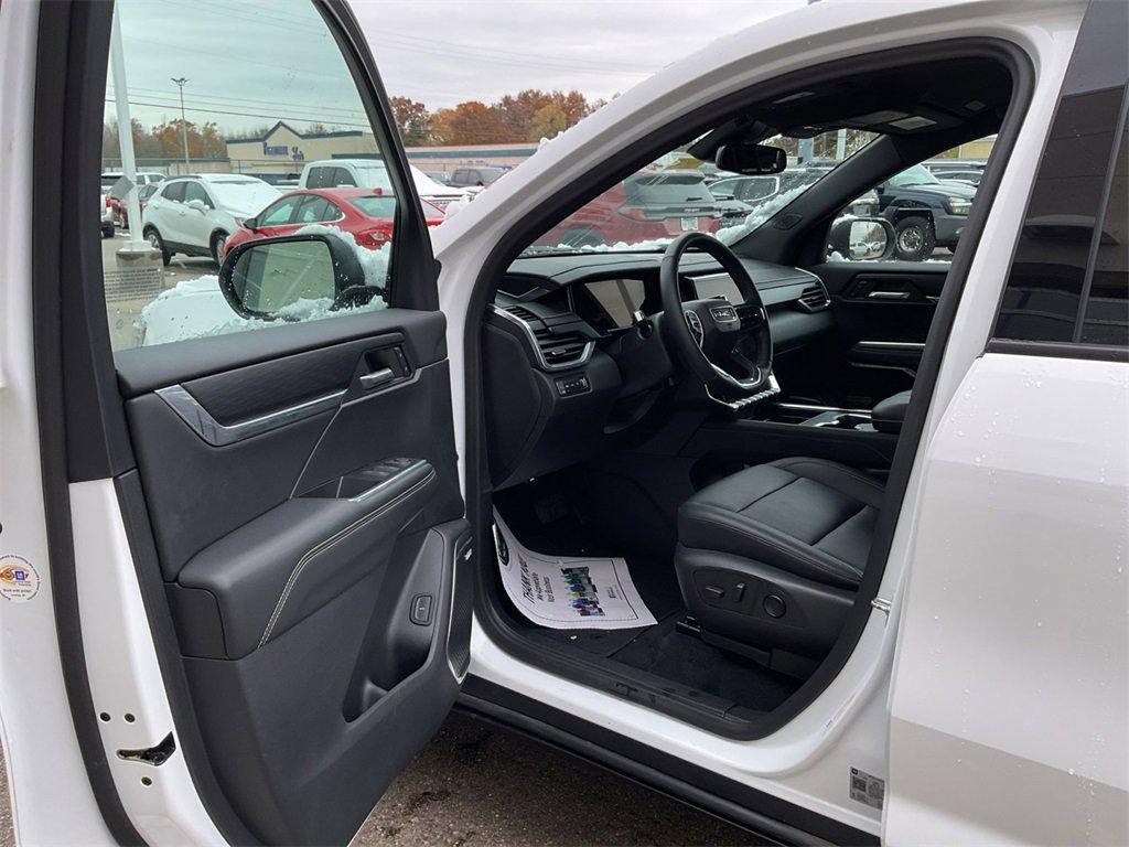 used 2024 GMC Acadia car, priced at $36,999