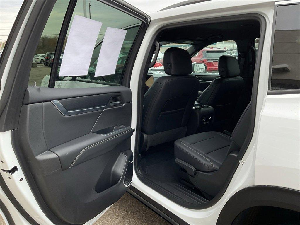 used 2024 GMC Acadia car, priced at $36,999