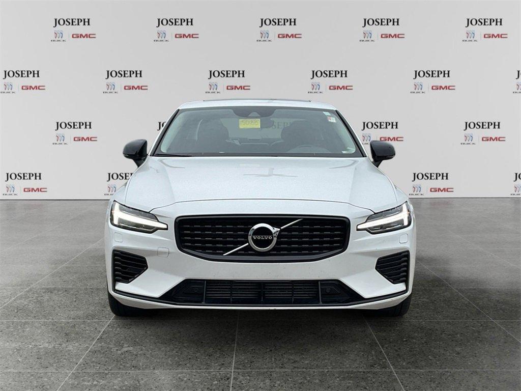 used 2022 Volvo S60 Recharge Plug-In Hybrid car, priced at $30,000