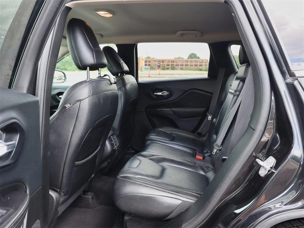 used 2015 Jeep Cherokee car, priced at $10,979