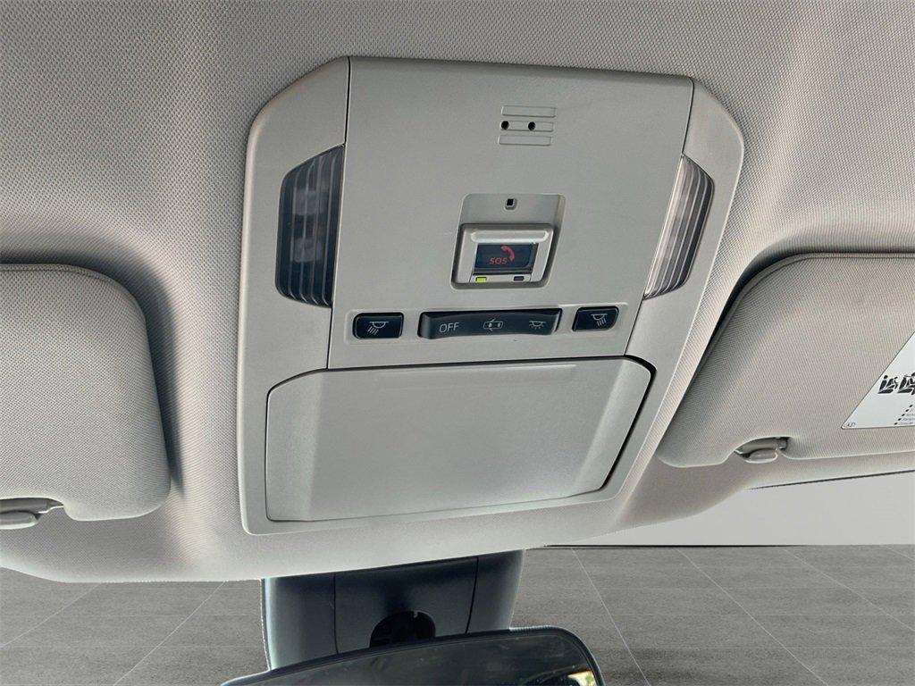 used 2021 Toyota Highlander car, priced at $26,788