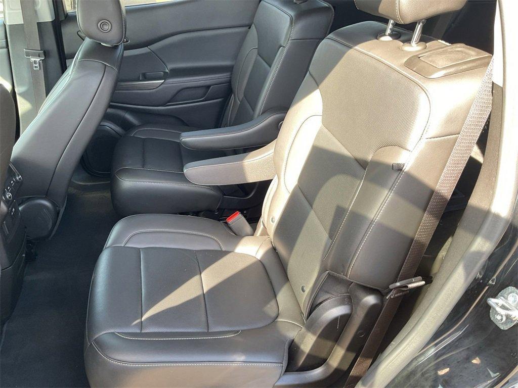 used 2023 GMC Acadia car, priced at $25,999