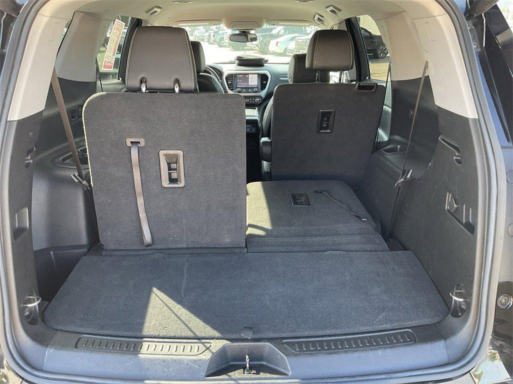 used 2023 GMC Acadia car, priced at $25,999