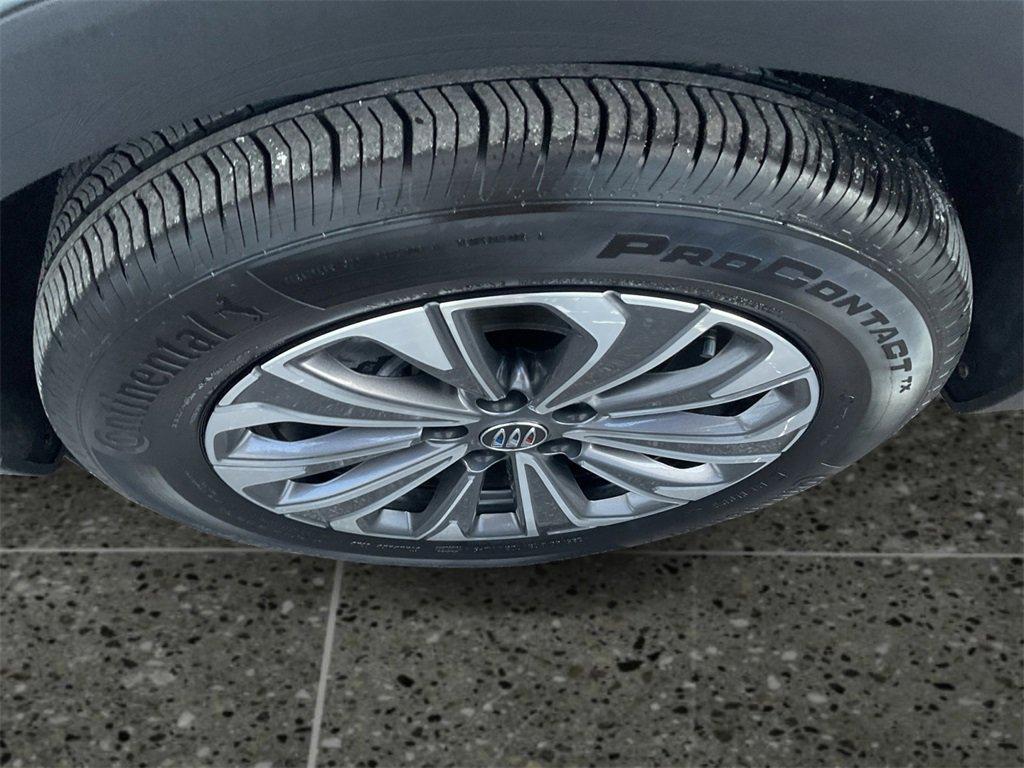 used 2025 Buick Envision car, priced at $29,488