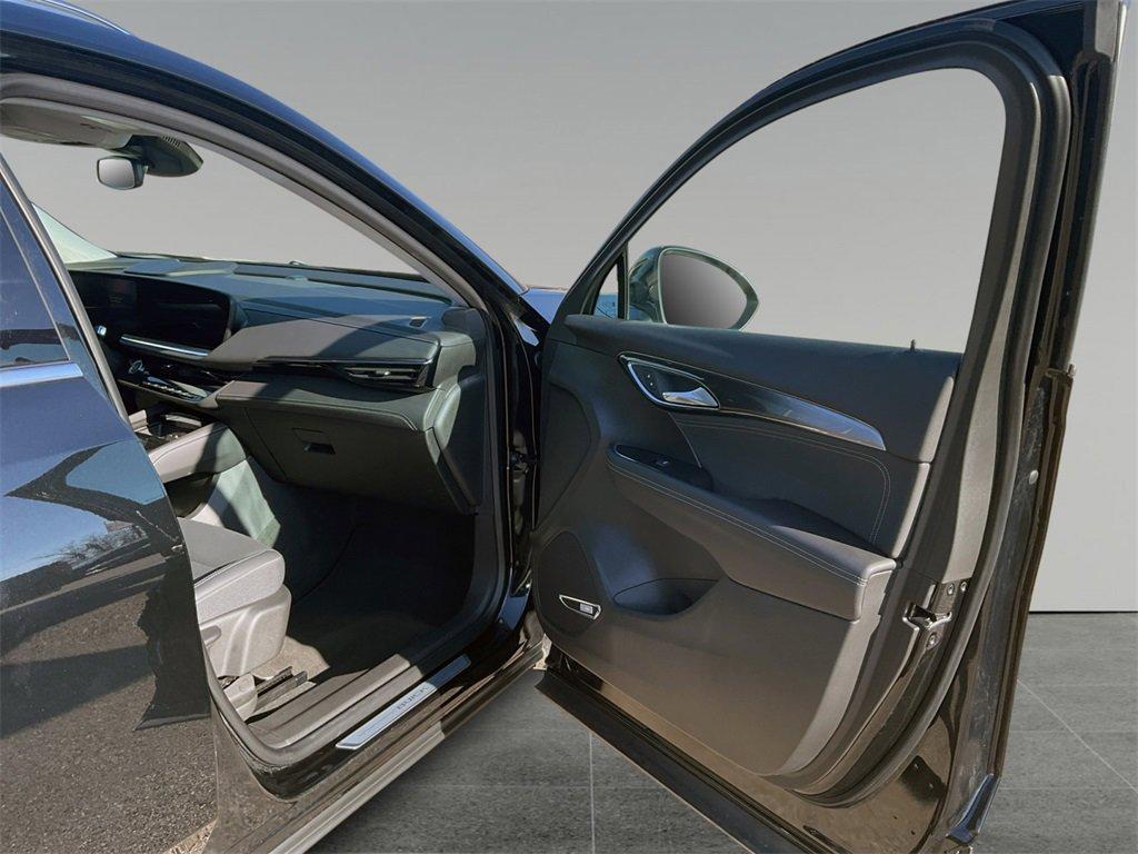used 2025 Buick Envision car, priced at $30,304