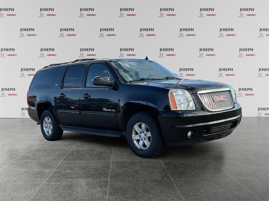 used 2011 GMC Yukon XL car, priced at $8,000