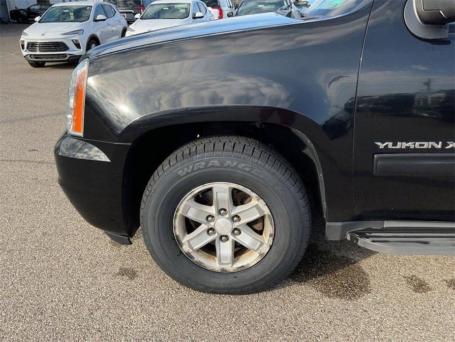 used 2011 GMC Yukon XL car, priced at $8,000