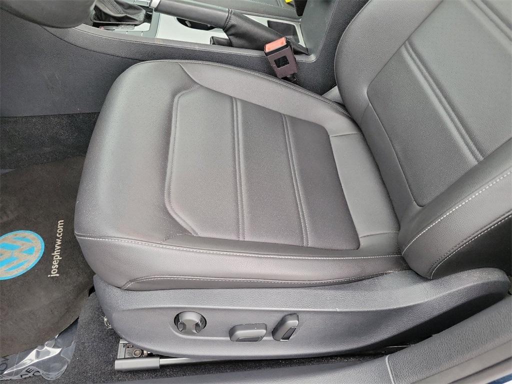 used 2022 Volkswagen Passat car, priced at $17,994