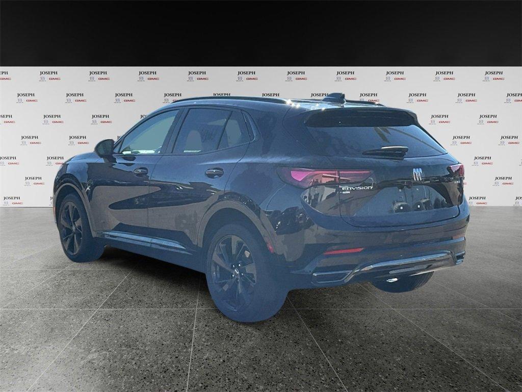 used 2025 Buick Envision car, priced at $35,388