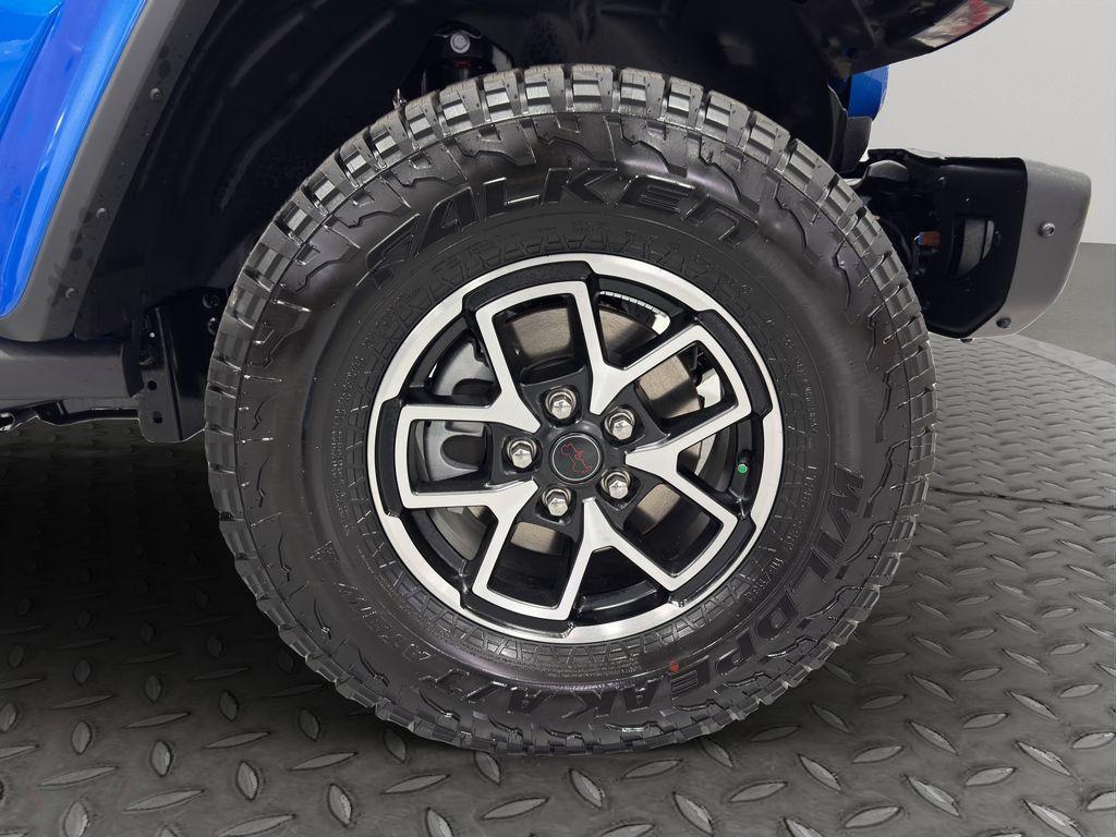 new 2025 Jeep Gladiator car, priced at $55,485