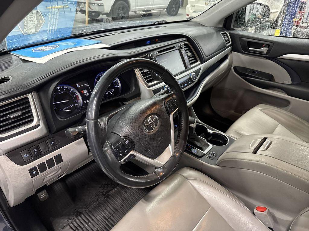 used 2019 Toyota Highlander car, priced at $25,569