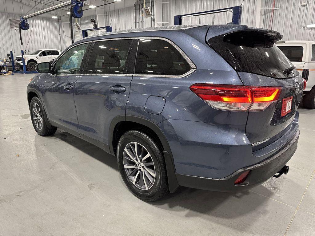 used 2019 Toyota Highlander car, priced at $25,569